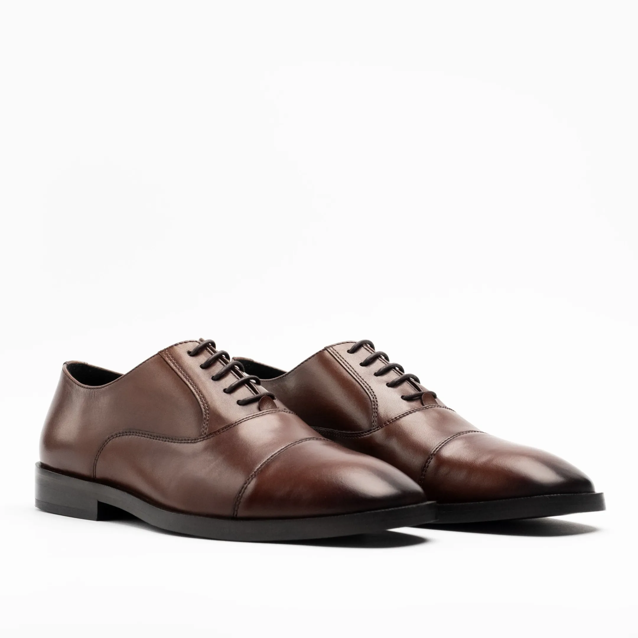 Store Walk London Alex Oxford Toe Cap Shoe