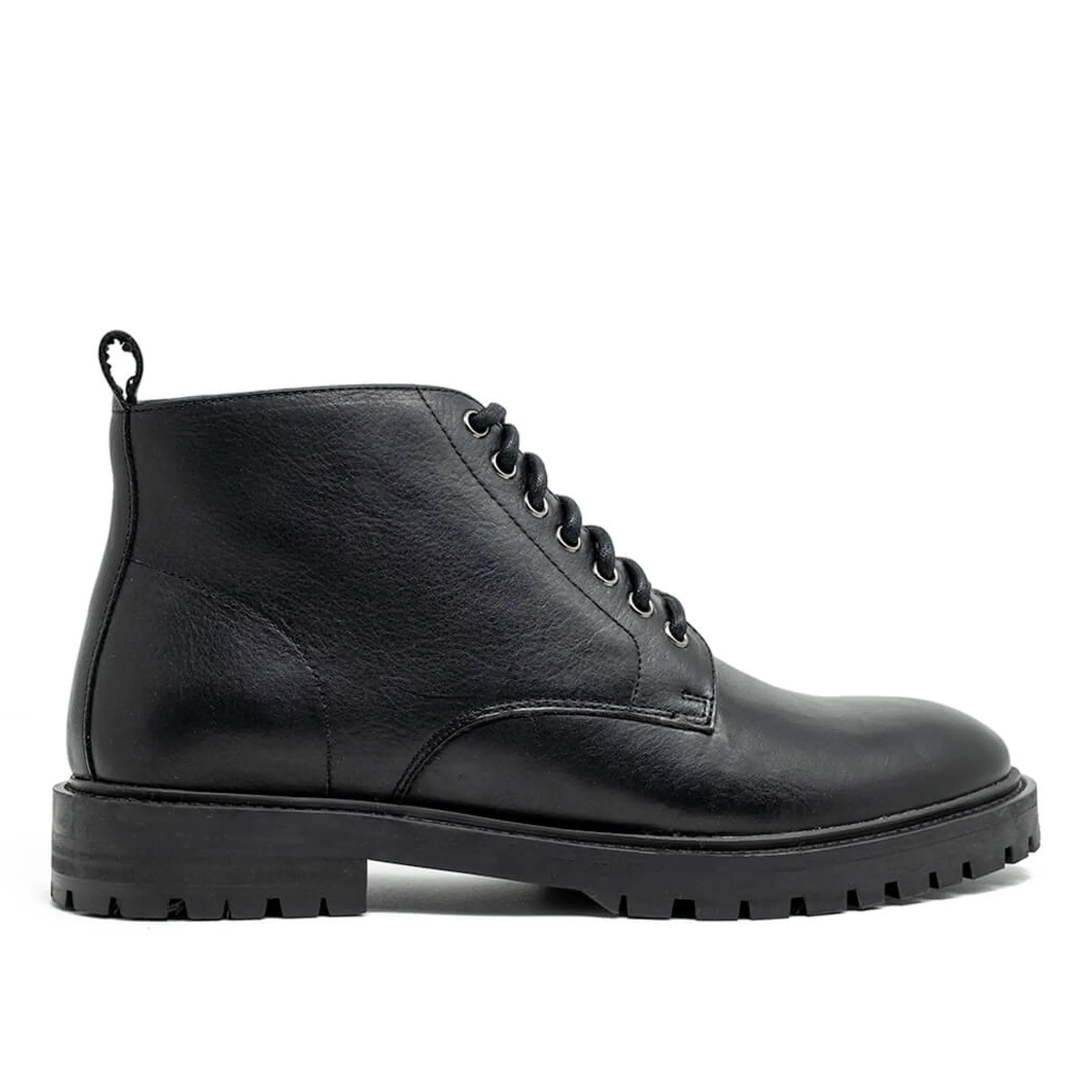 New Walk London James Chukka Boot Black